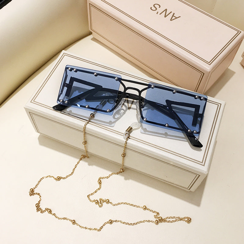 Sunglasses Photo With Chain
