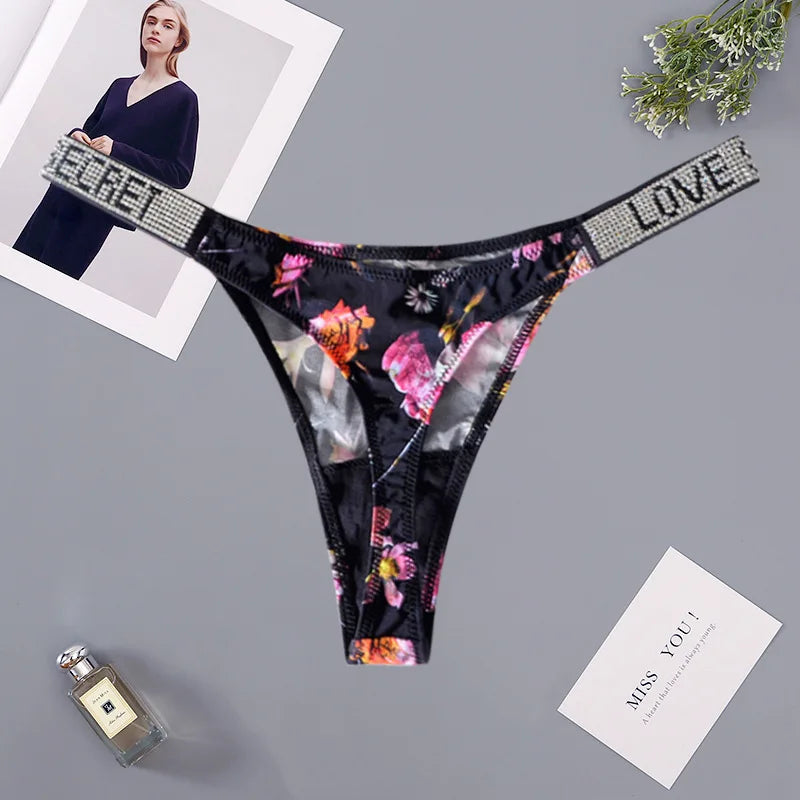 Fashionable ladies lingerie short waist ladies lingerie style, crystal letters comfortable pink thong sexy swimming trousers