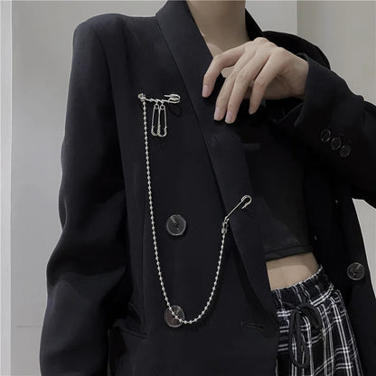 Metal Chain Brooch Tassel Butterfly Pendant Brooch for Women Men Couple Overcoat Suit Shirt Lapel Pin Clothing Accessory Jewelry