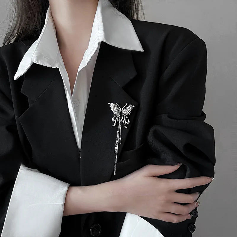 Metal Chain Brooch Tassel Butterfly Pendant Brooch for Women Men Couple Overcoat Suit Shirt Lapel Pin Clothing Accessory Jewelry