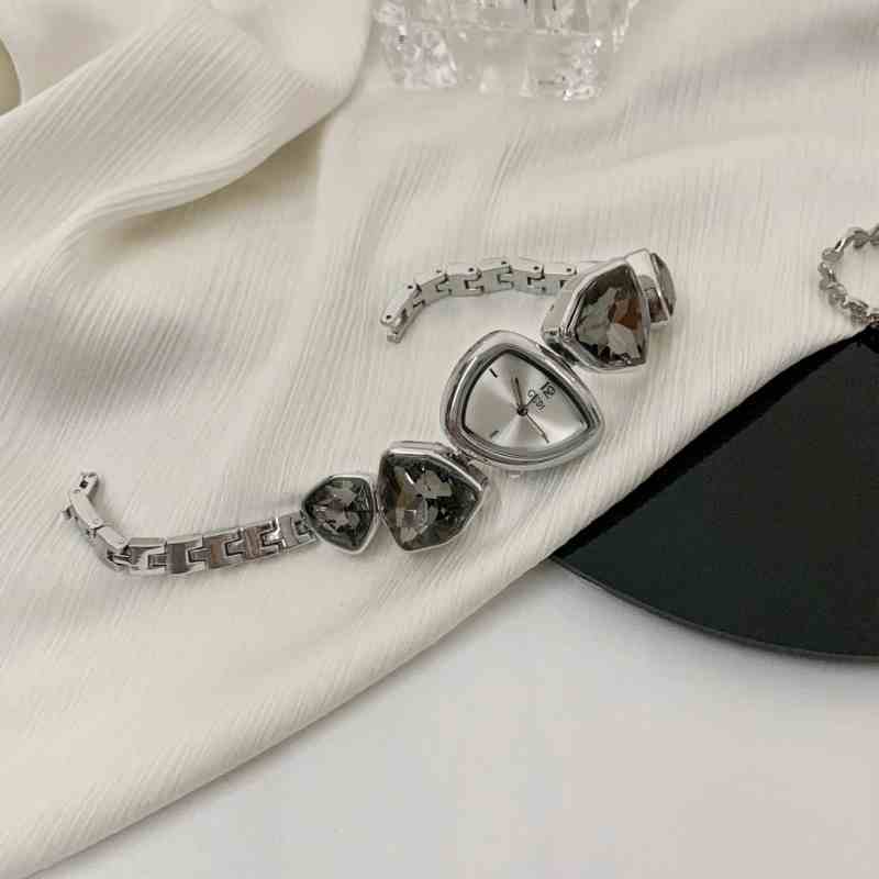 Irregular Niche Art Women's Bracelet Watch